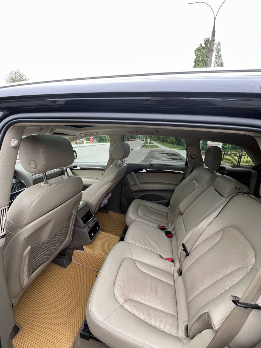 Audi Q7 foto 8