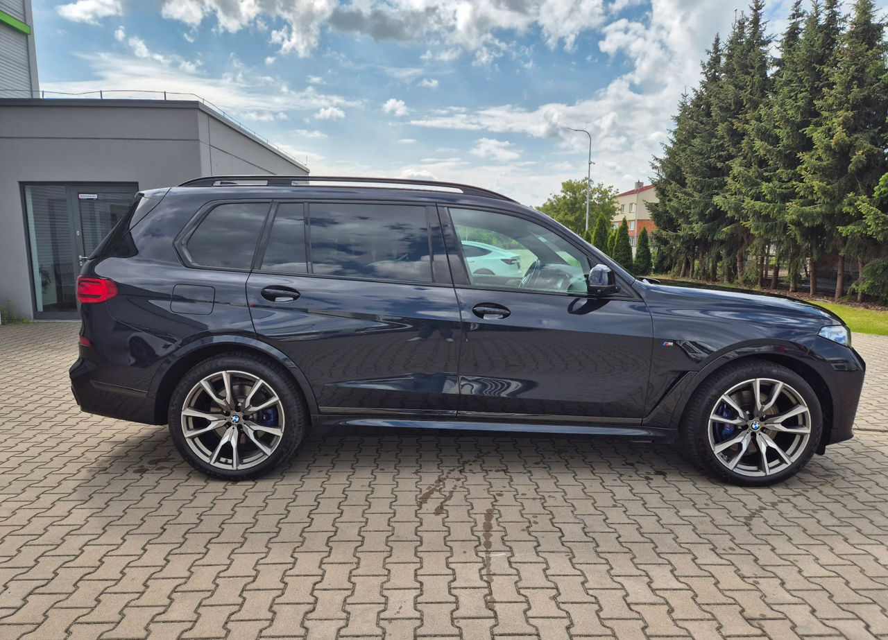 BMW X7 foto 2