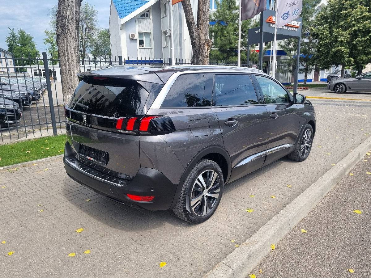 Peugeot 5008 2022 photo 5