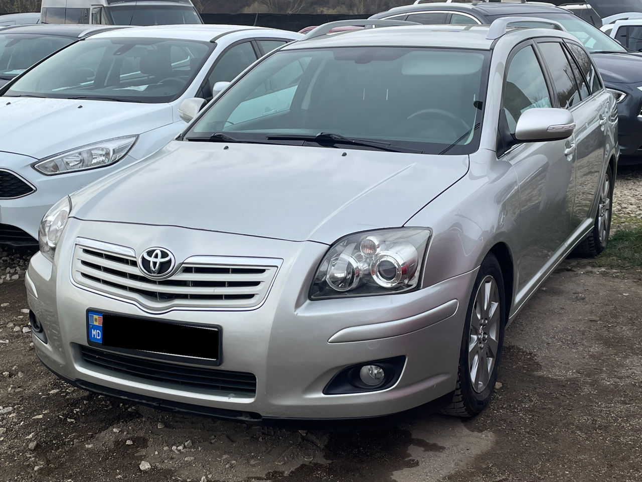 Toyota Avensis foto 3