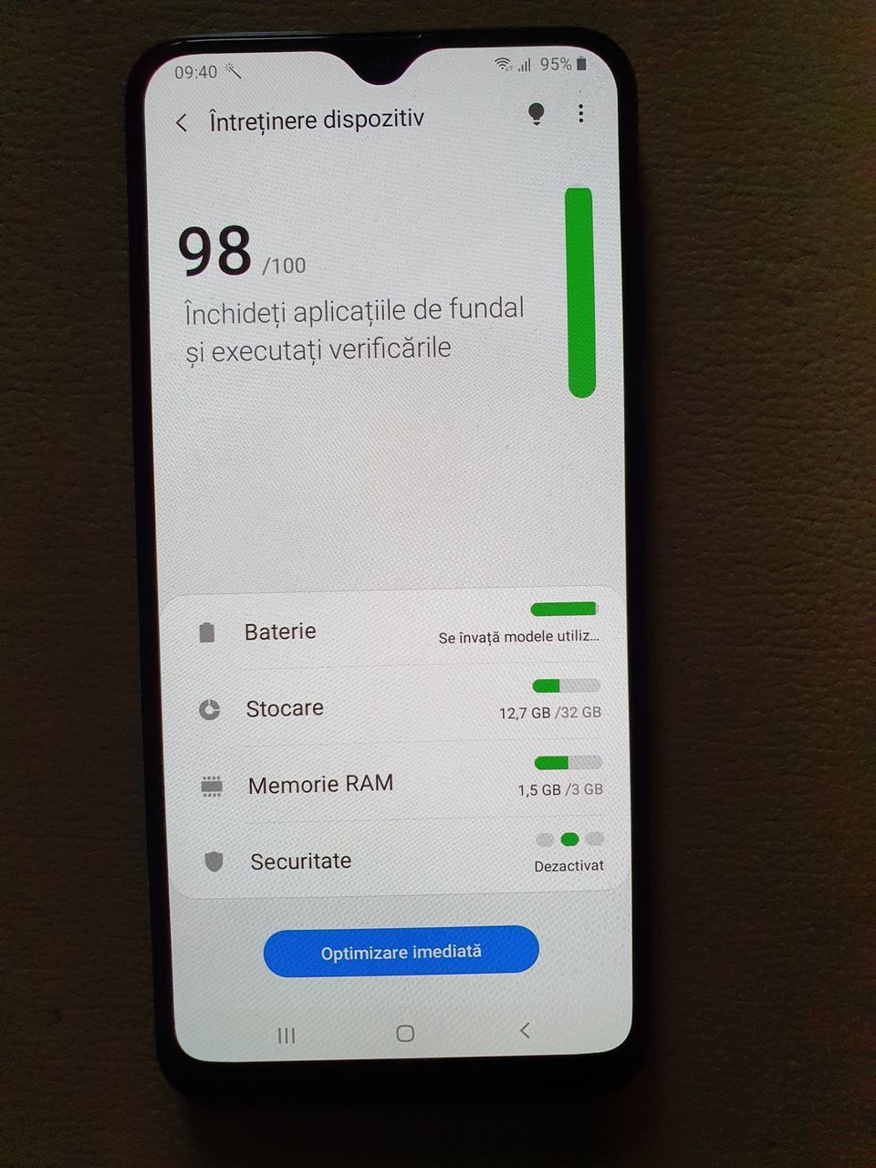 Samsung Galaxy A20 in cutie foto 3