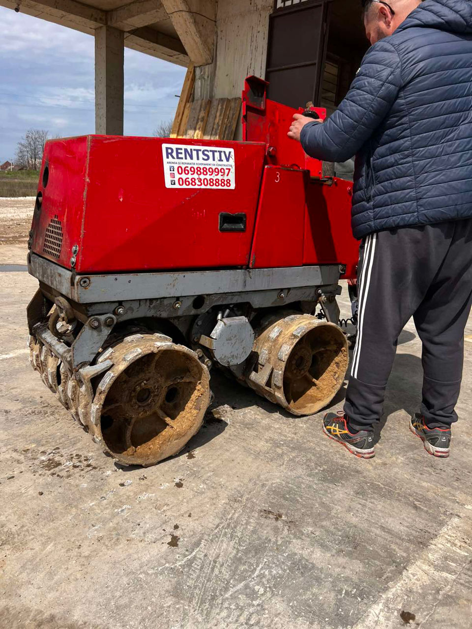 Arendă Rulou Zințat / Catoc / Gruntovic pentru Compactare