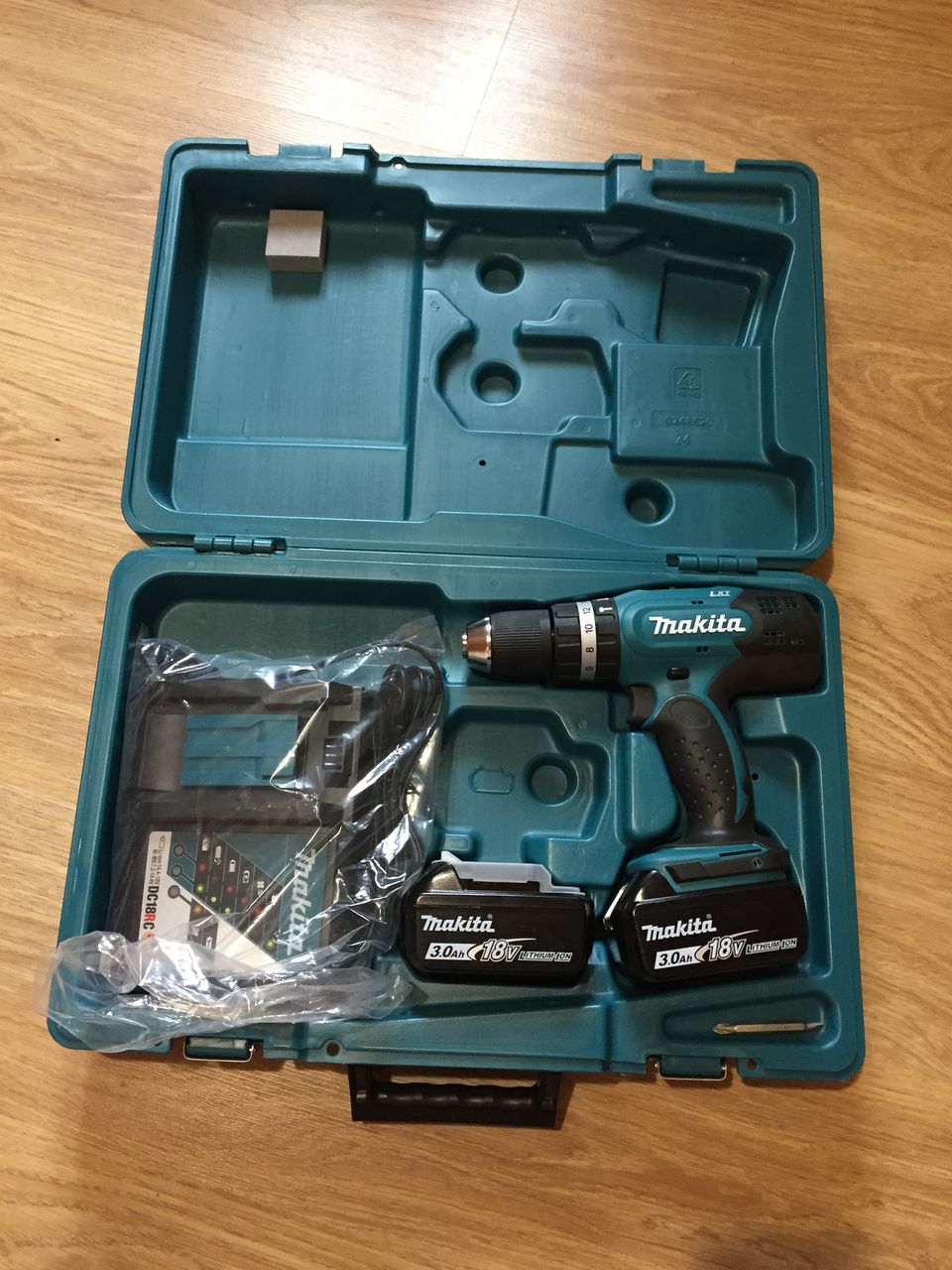 Makita DF330D+MakitaDHP453RFE
