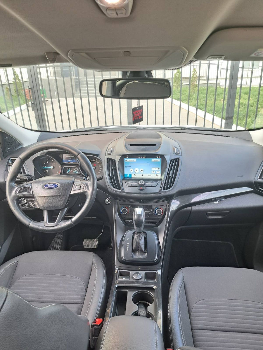 Ford Kuga foto 6