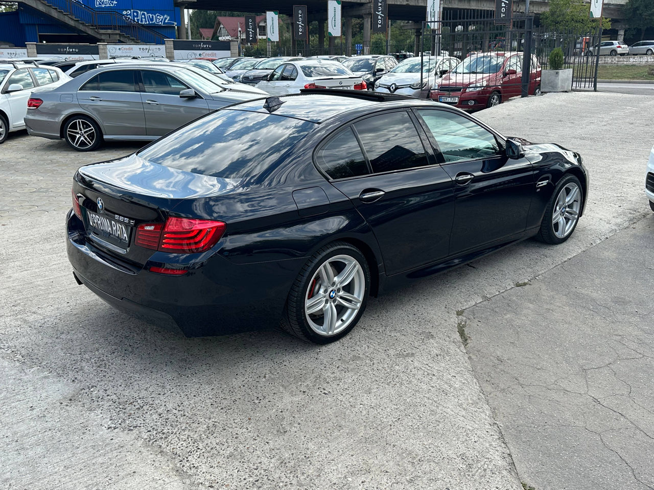 BMW 5 Series foto 6