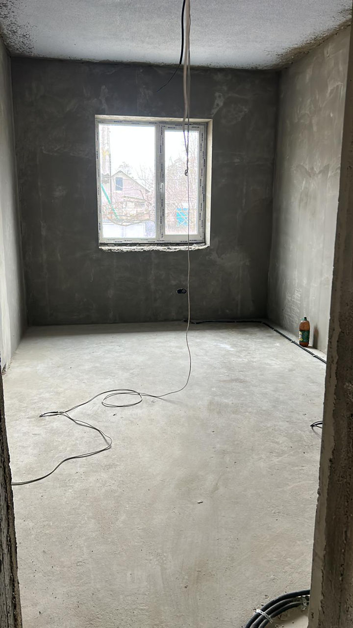 Механизированная штукатурка. Tencuiala mecanizata . Interior si exterior. foto 4