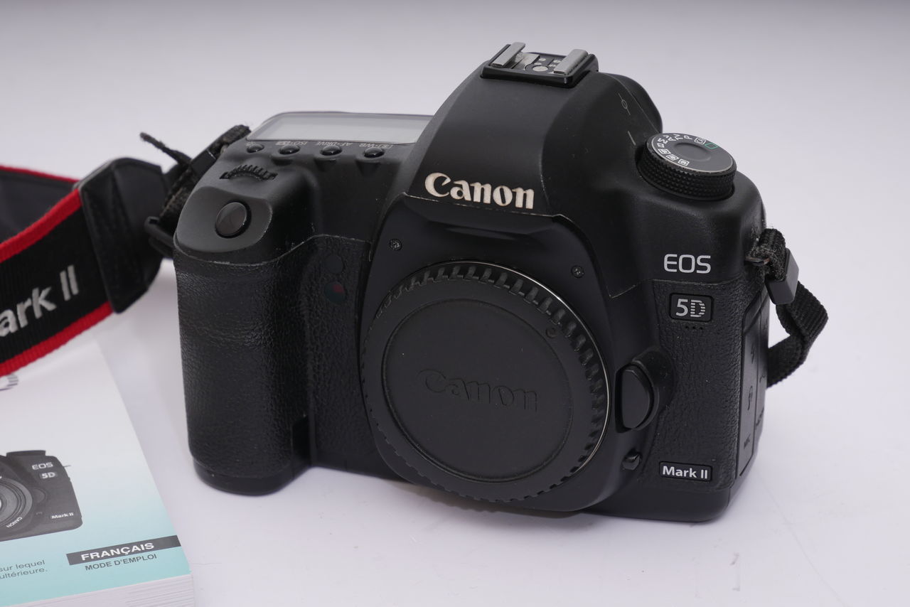 Продаю Canon 5D Mark II