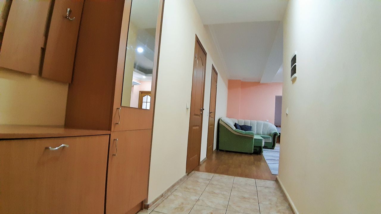 Apartament cu 4 camere, 100 m², Botanica, Chișinău foto 5