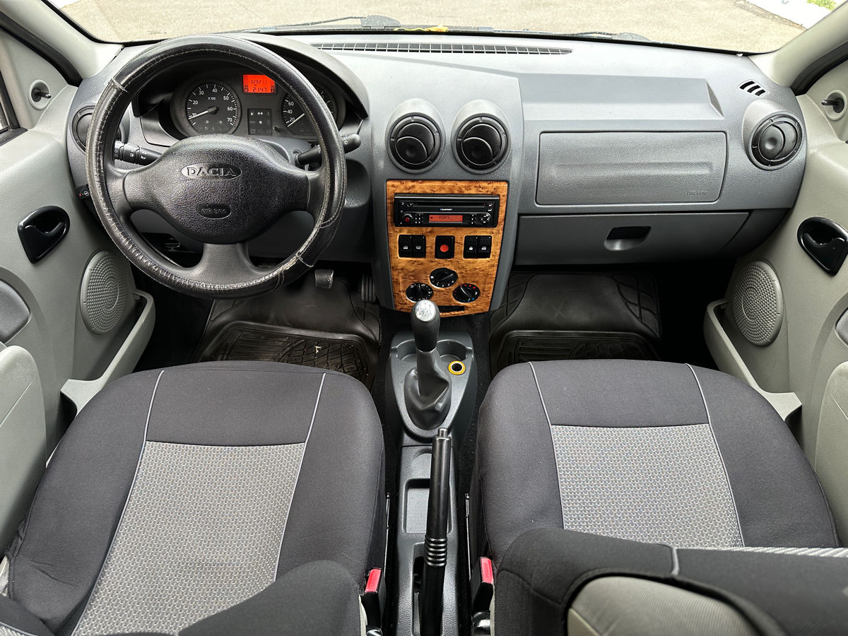 Dacia Logan foto 6