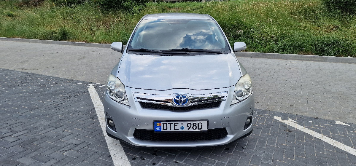 Toyota Auris фото 3
