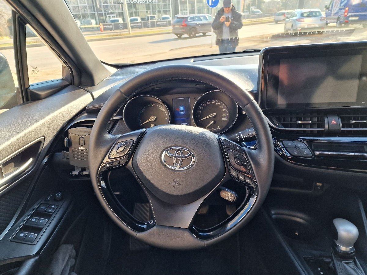 Toyota C-HR foto 9