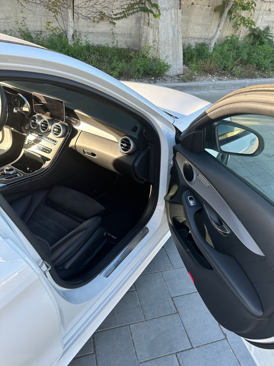 Mercedes C-Class foto 6