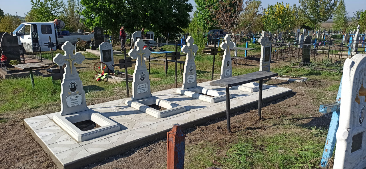 Monumente funerare din granit si beton in leova,iargara,cantemir,comrat,cimislia.hincest foto 1