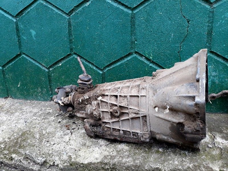 Запчасти на ваз 2106 "почти за даром"