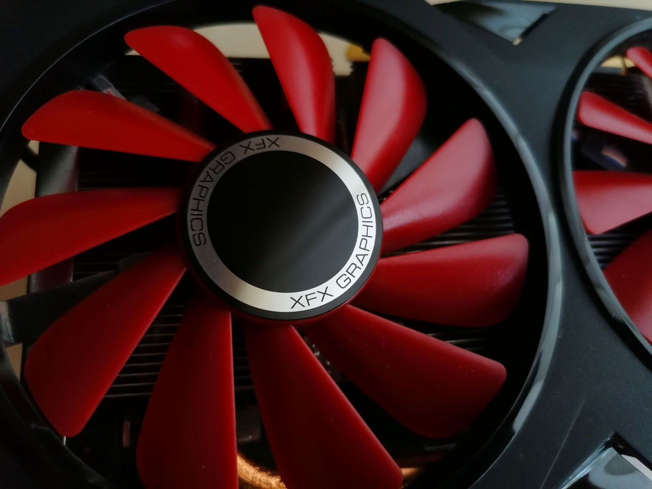 XFX AMD Radeon RX 570 4GB Игровая Видеокарта