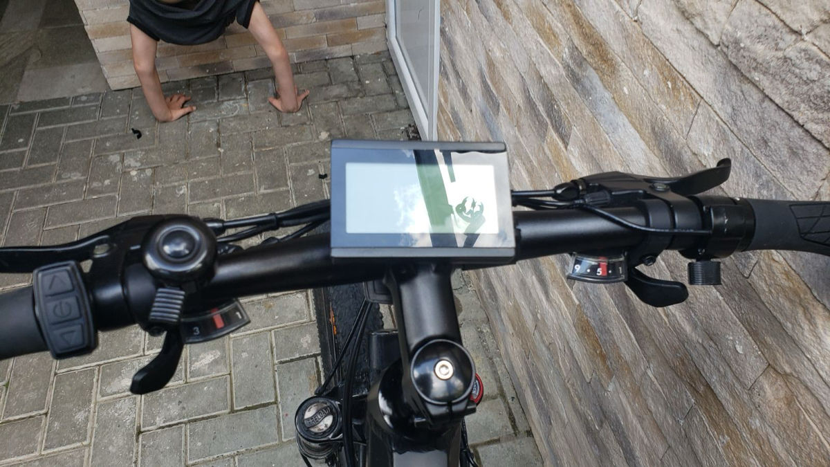 Bicicletă electrică foto 3