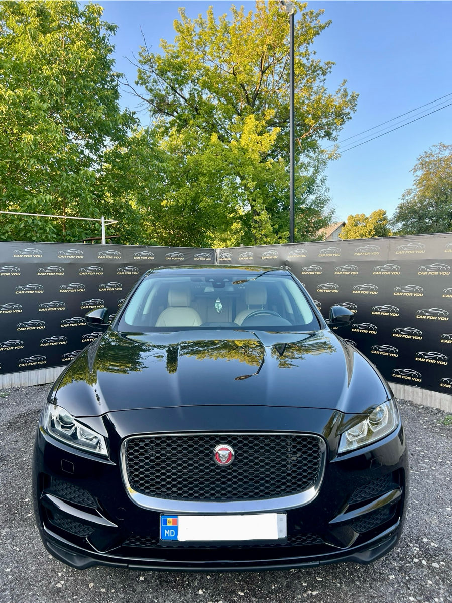 Jaguar F-PACE foto 1