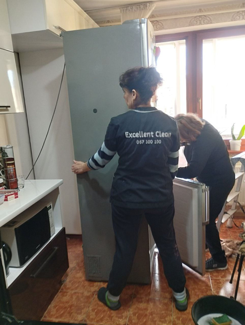 Servicii de curatenie case, apartamente, vile, oficii, etc.! фото 11