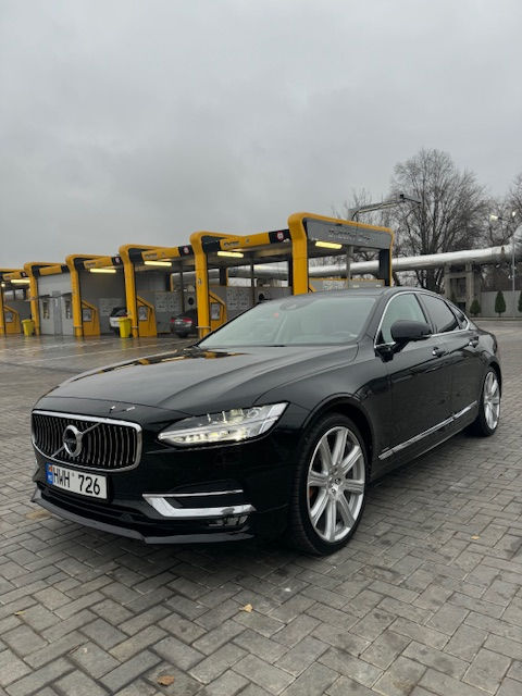 Volvo S90 foto 0