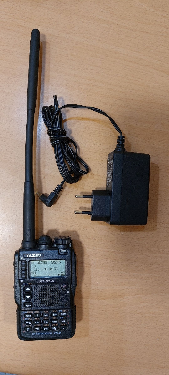 Рация YAESU VX-8 foto 0