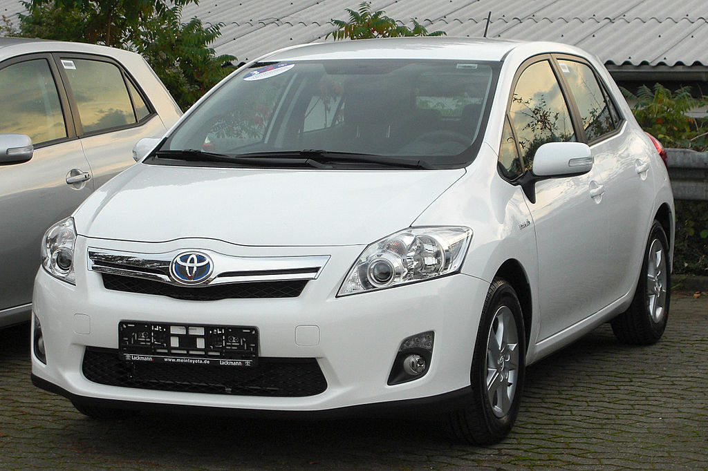 Dezmembrare Toyota Auris 2011-2018 hybrid diesel foto 0