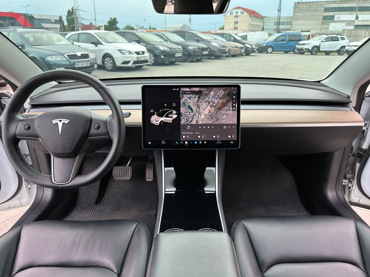 Tesla Model 3 foto 11