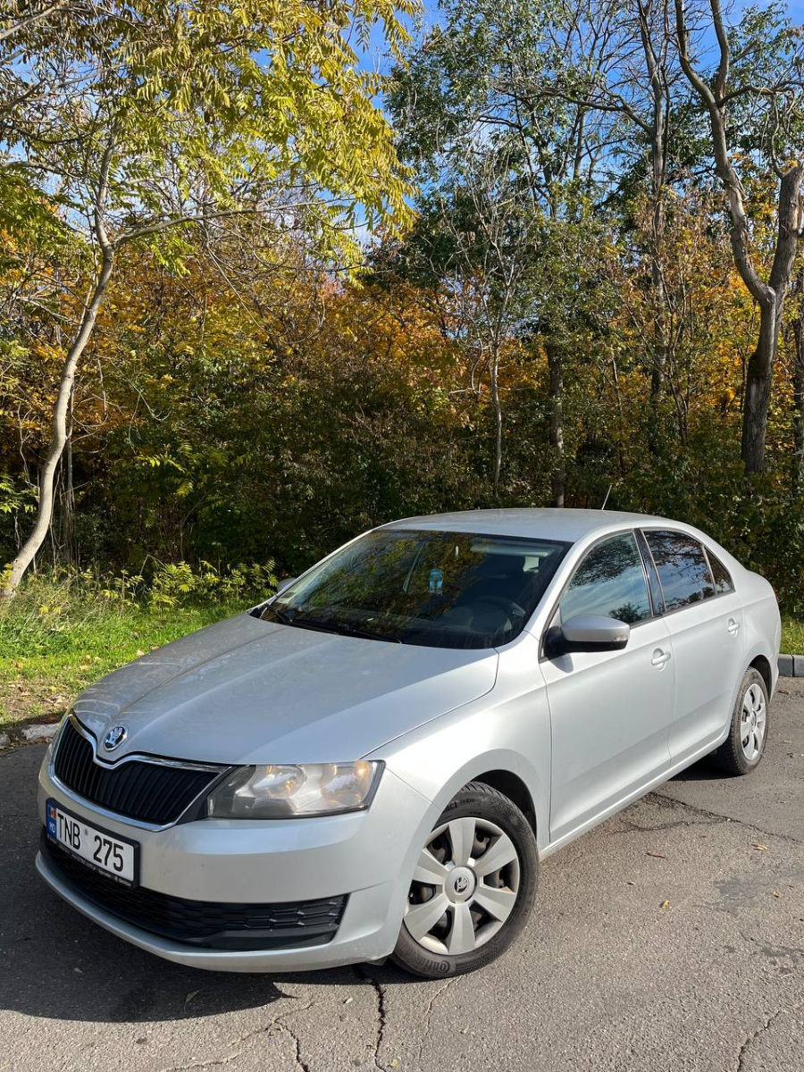 Skoda Rapid foto 1