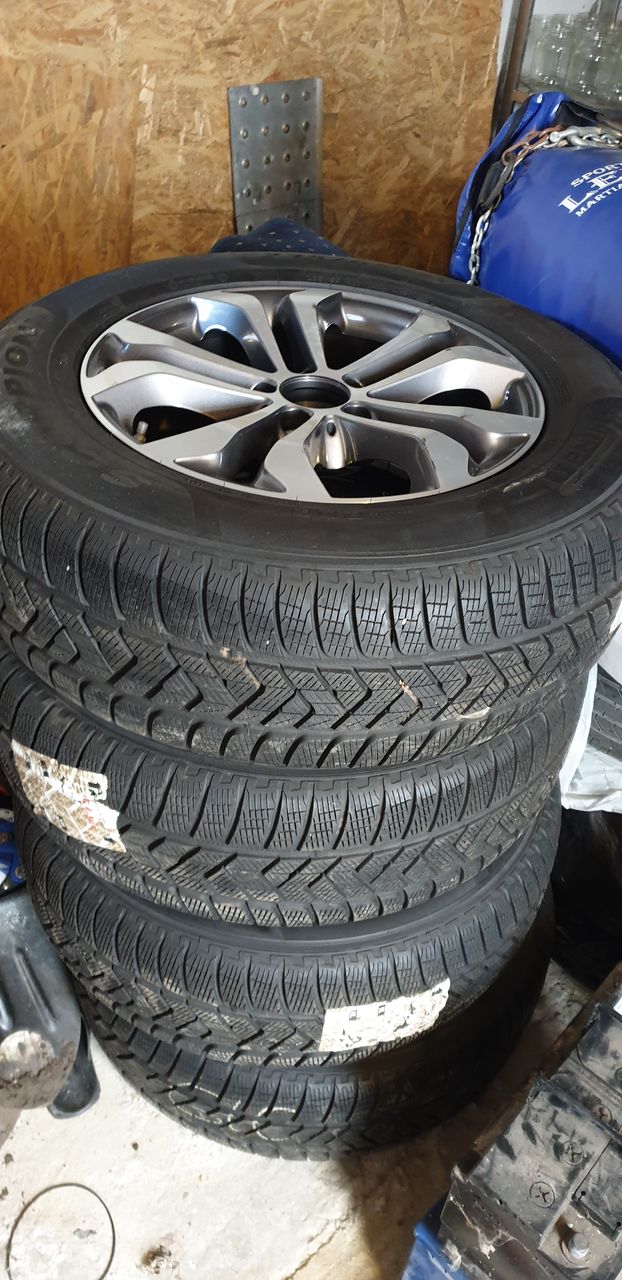 Pirelli Scorpion 235/65 R17