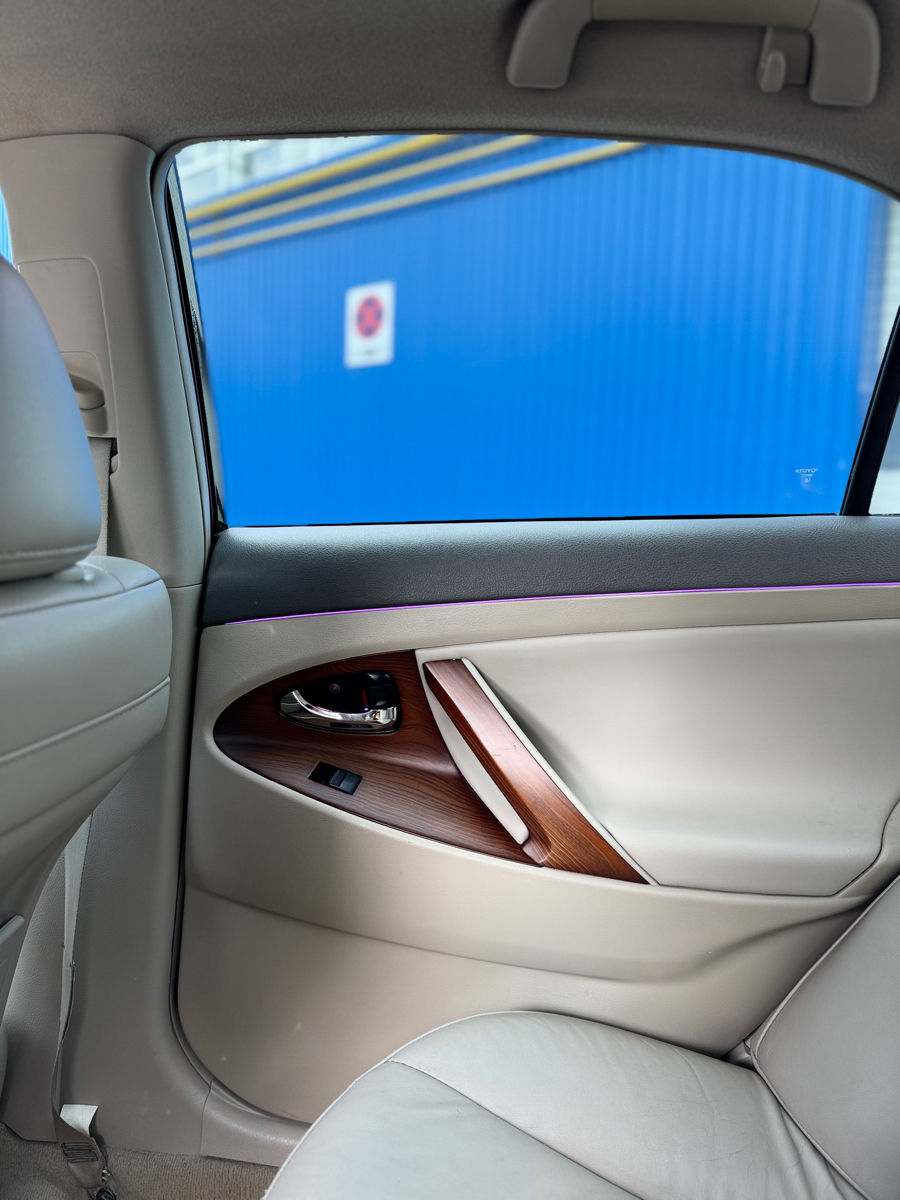 Toyota Camry фото 9