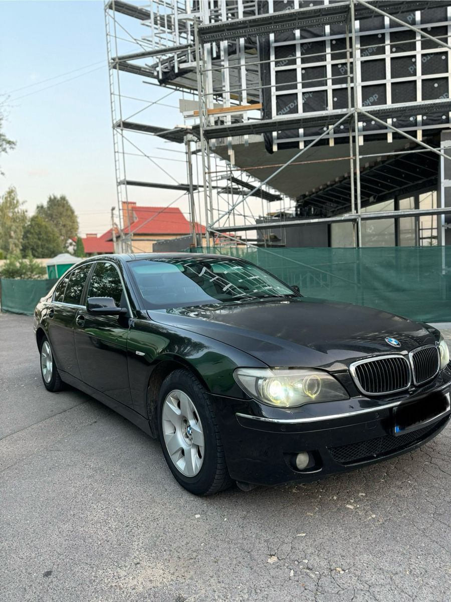 BMW 7 Series foto 0