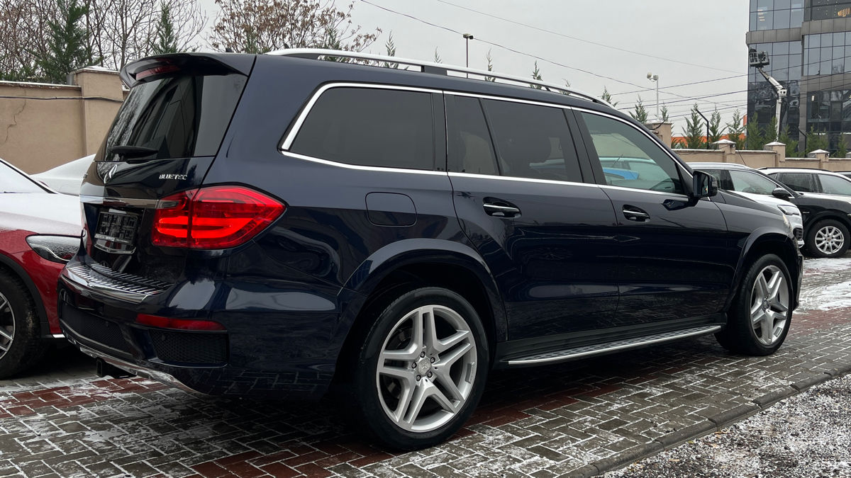Mercedes GL-Class foto 1
