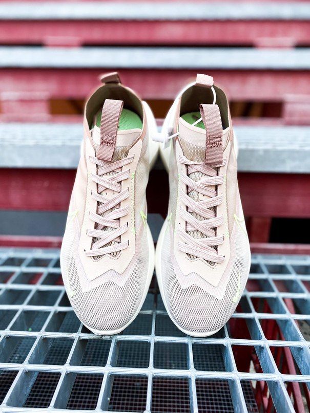 beige nike vista lite