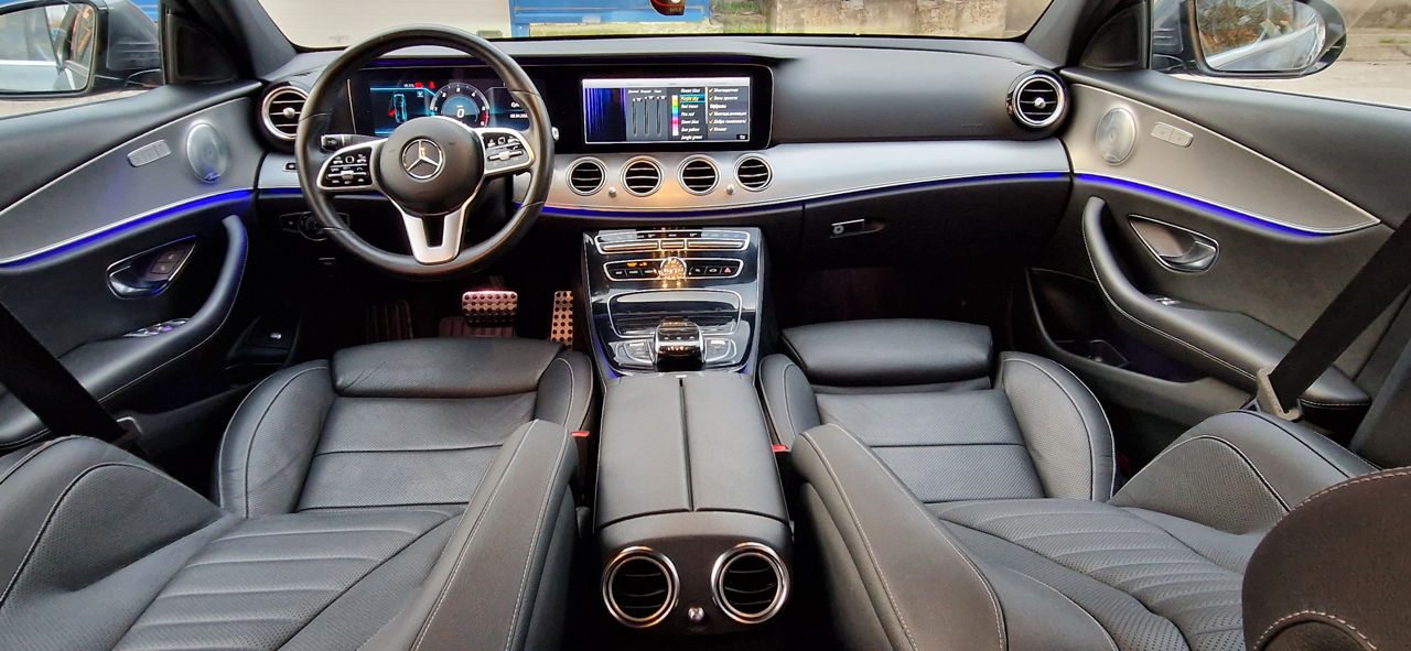 Mercedes E Class foto 13