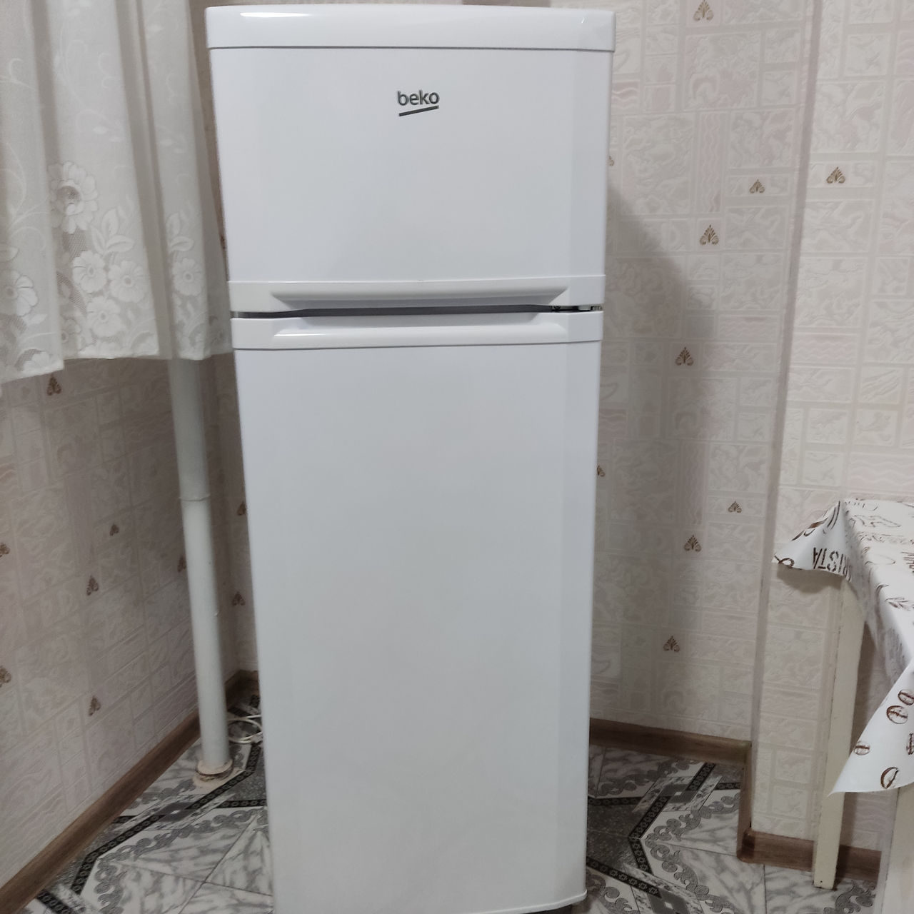 Продаю холодильник Beko