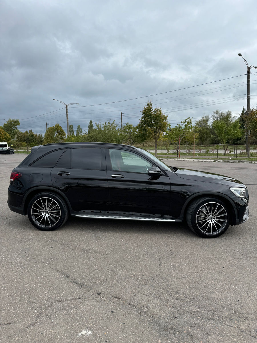 Mercedes GLC foto 6