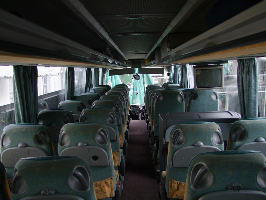 Автобус 49 озеры. Автобус сетра 49. Setra автобус 49 мест. Setra места 49 мест. Сетра 315 салон.