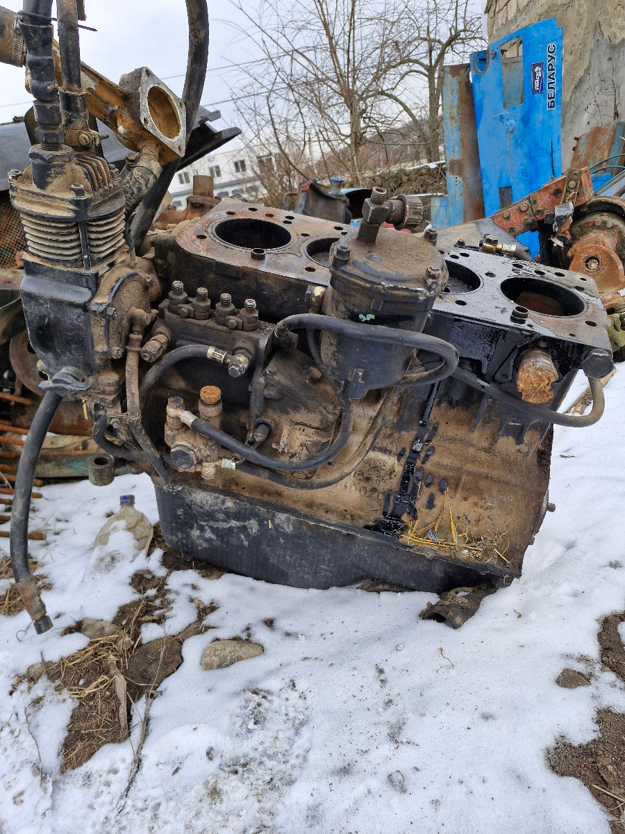 Promejutcă  scoasă de la vier motor d 240 motor scos de pe combaină  foto 6