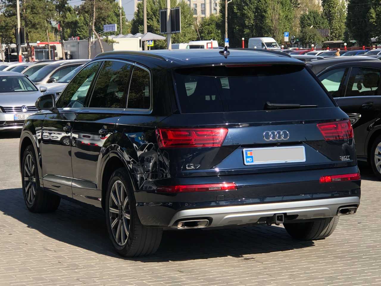 Audi Q7 фото 2