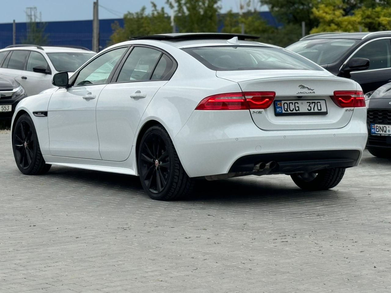 Jaguar XE foto 3