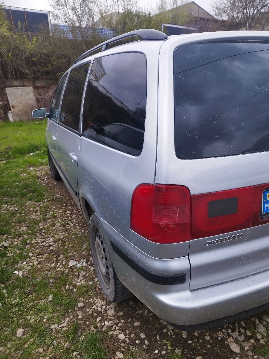 Volkswagen Sharan foto 2