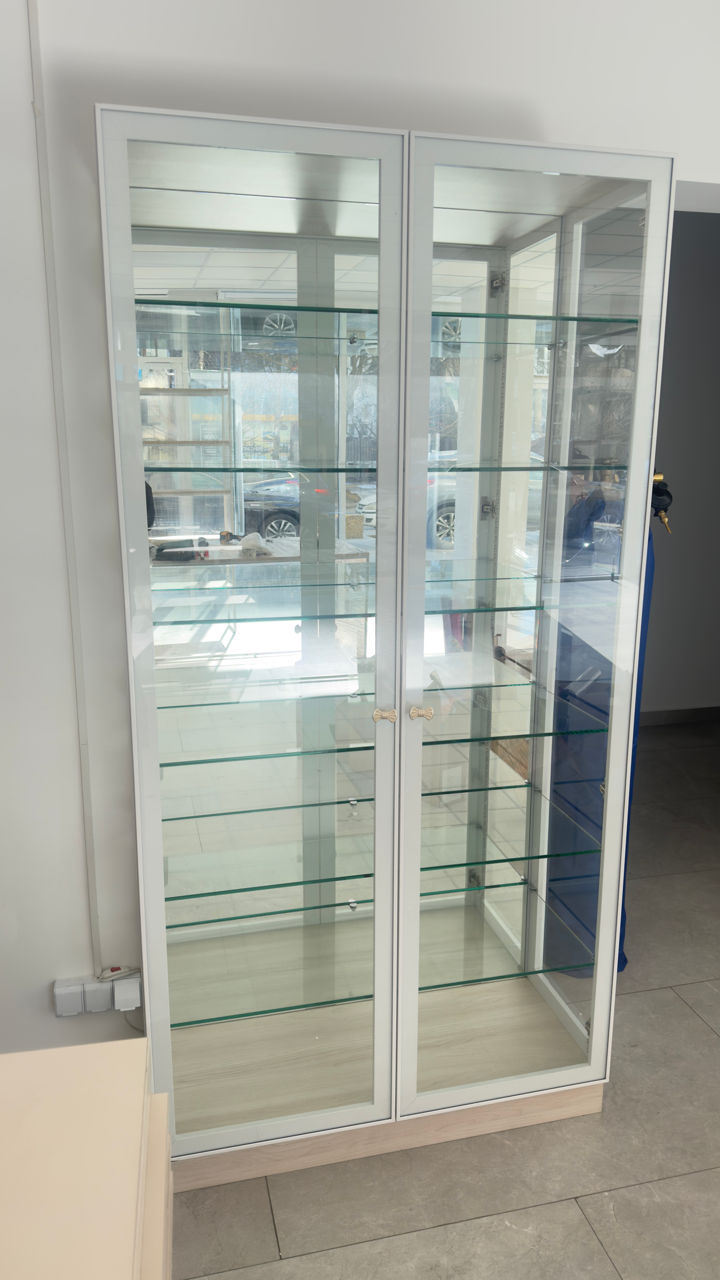 Mobilier nou cu lumina LED și oglindă фото 0