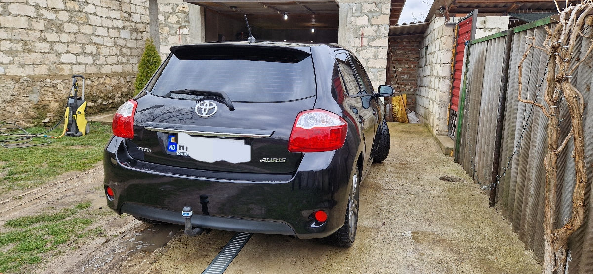 Toyota Auris foto 2