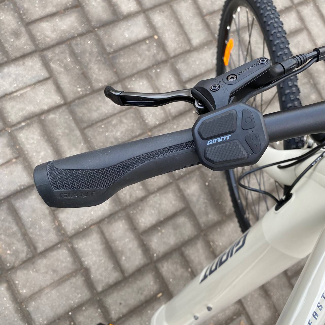 Электрический Велосипед Giant Fastroad E+ foto 11