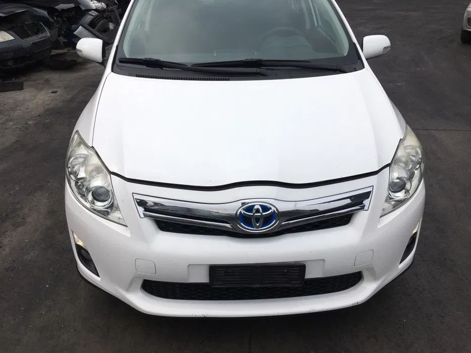 Vand piese pu toyota auris 2011 1.8 hybrid foto 0