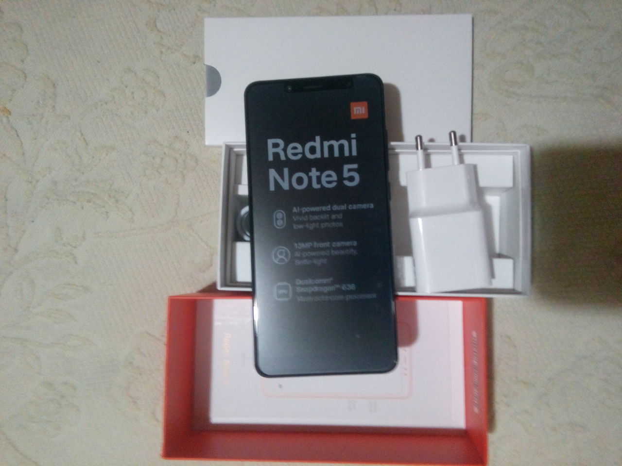 Продам Xiaomi Redmi Note 5 Глобальная версия.на 4/64 черный+Чехлы GKK 360 +защитная  пленка