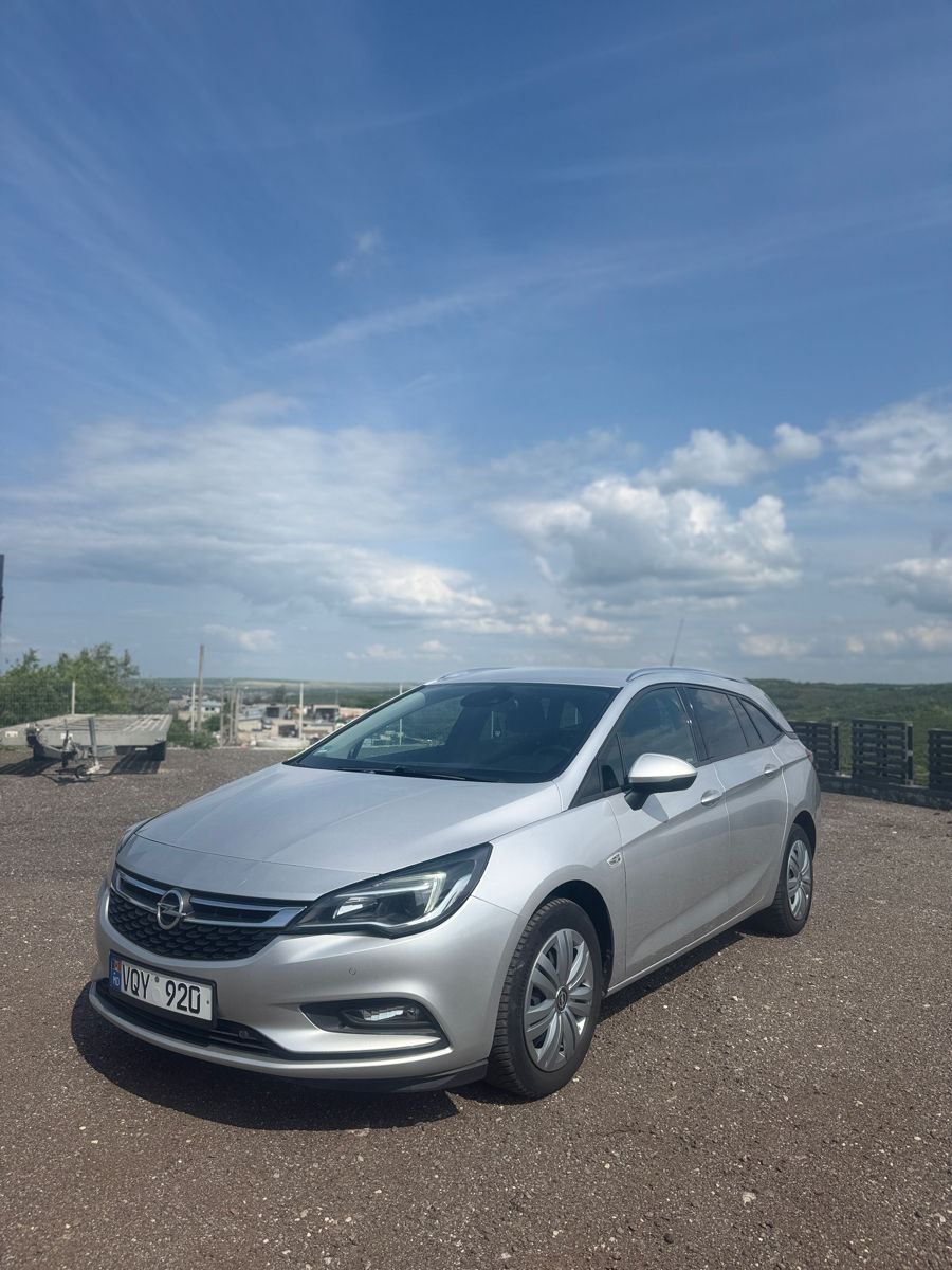 Opel Astra фото 1