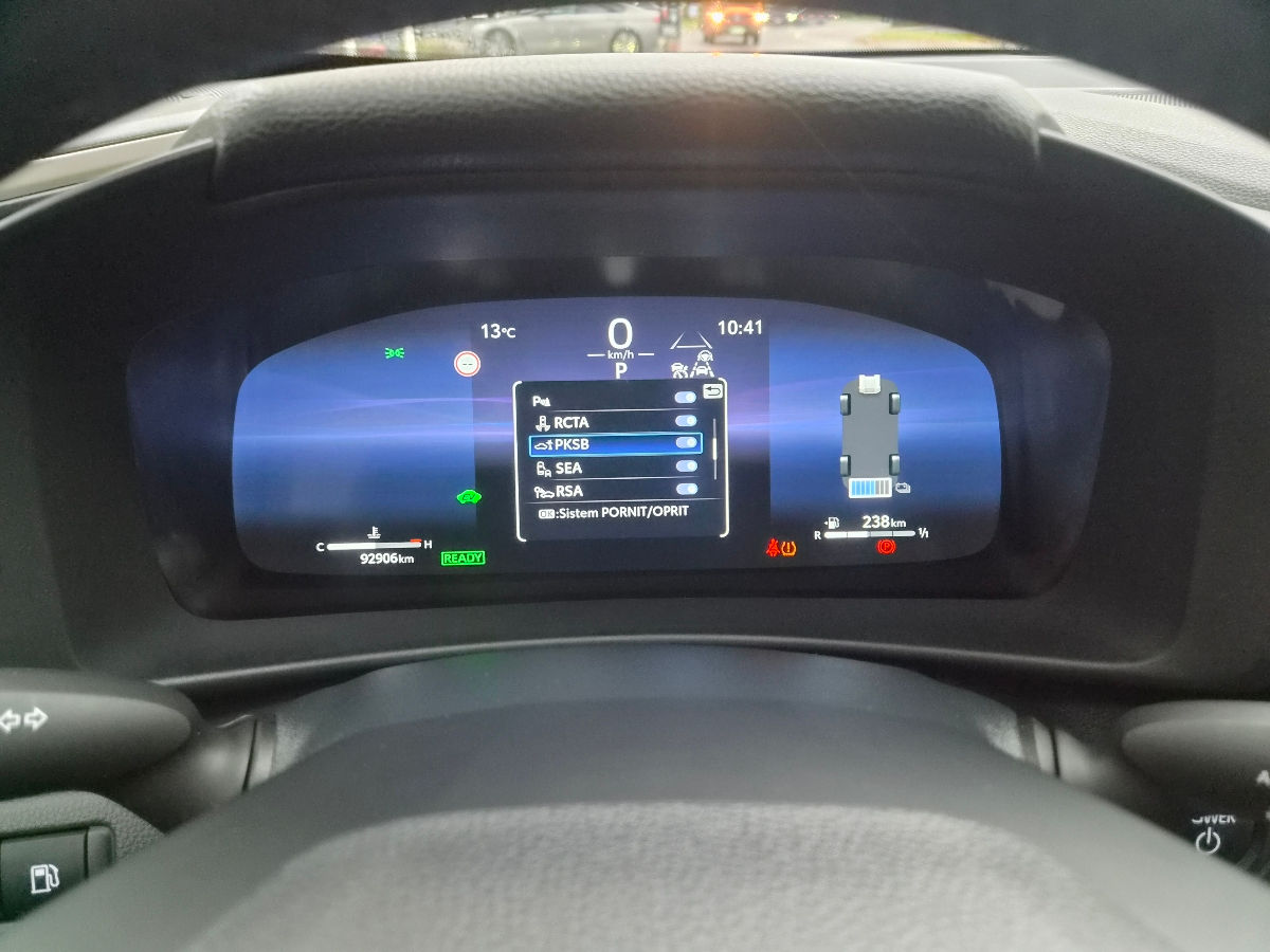 Toyota C-HR 2024 photo 16