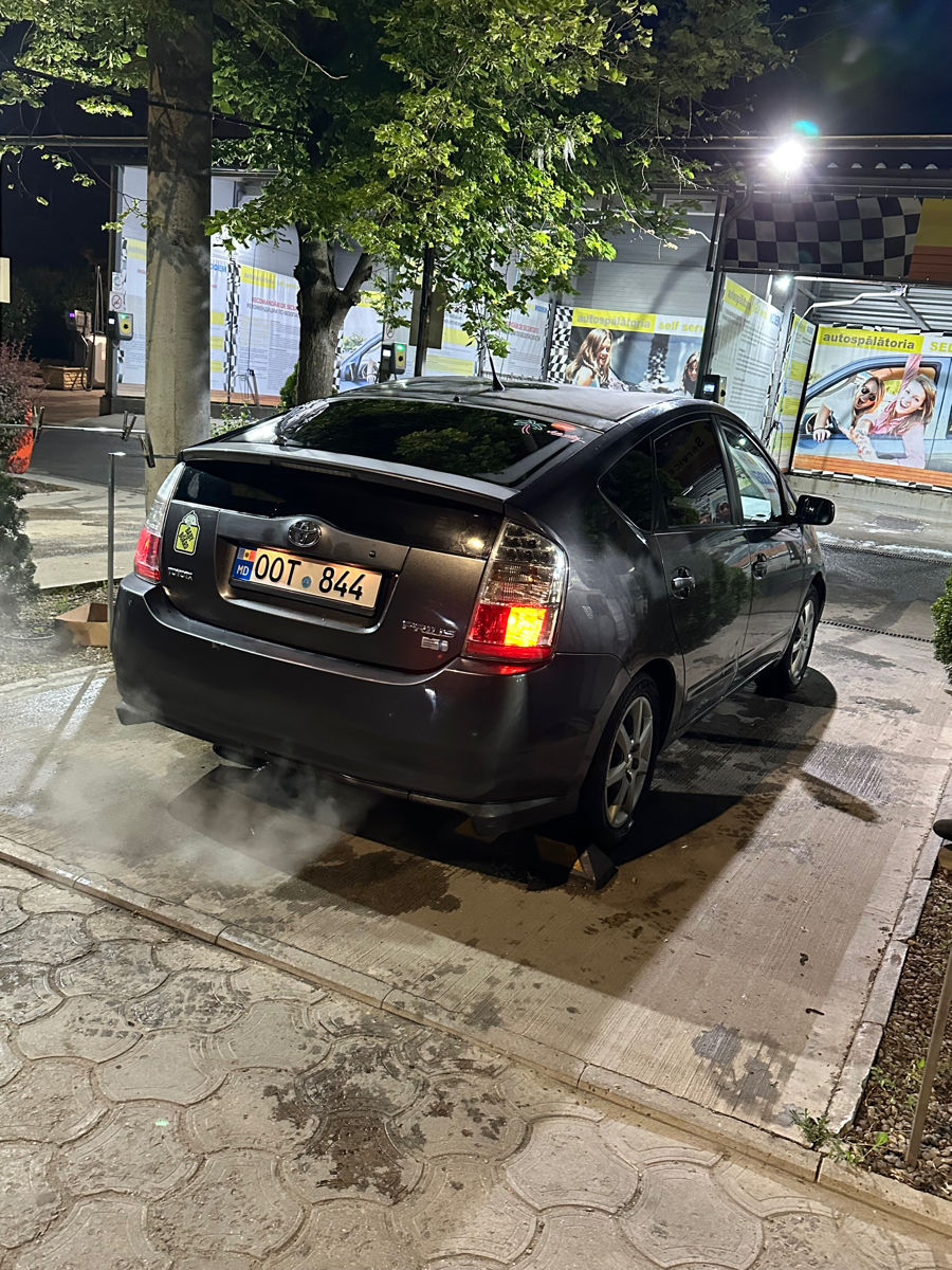 Toyota Prius foto 0