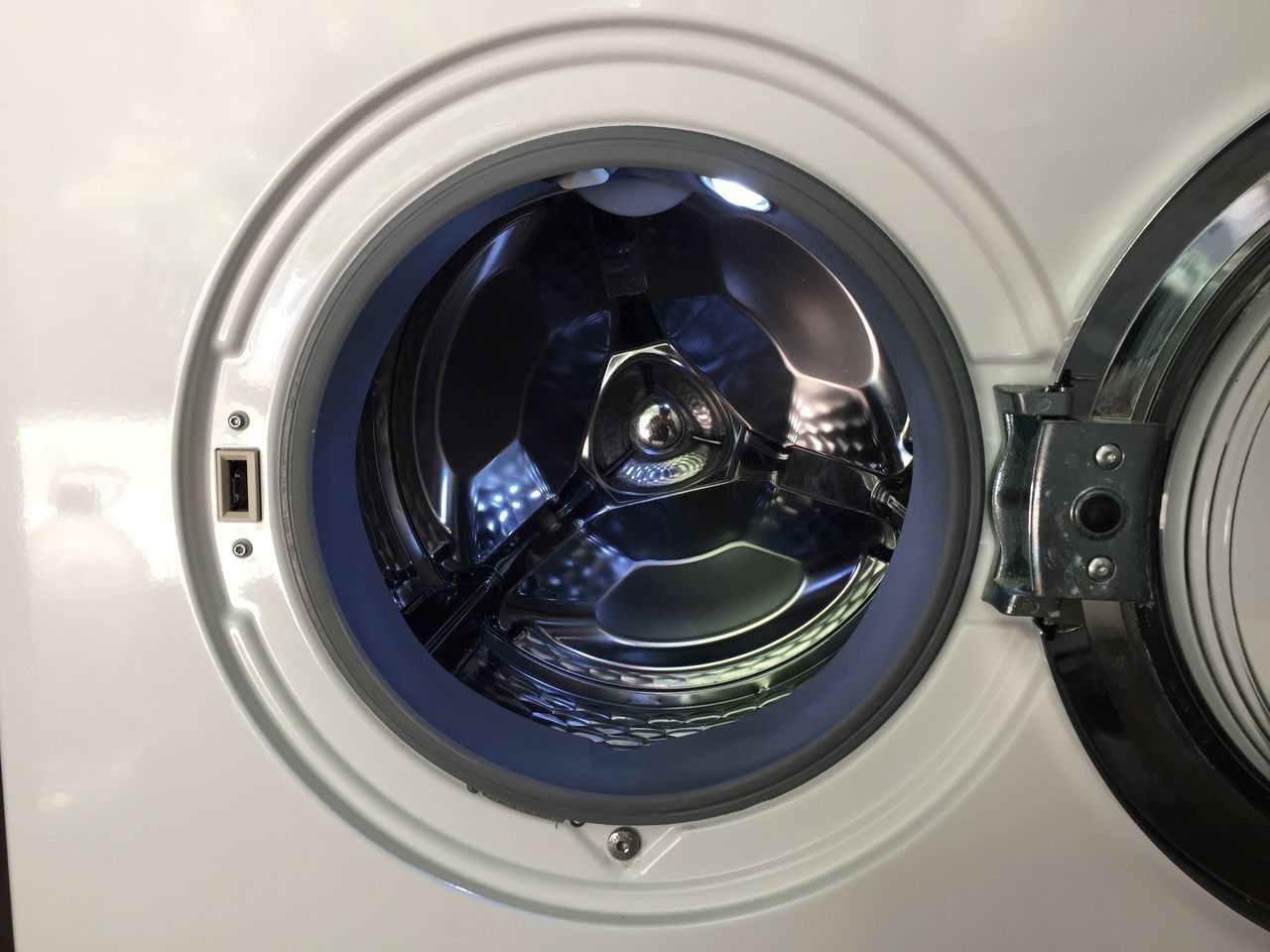 Стиральная машина Miele 111 с парогенератором фото 8