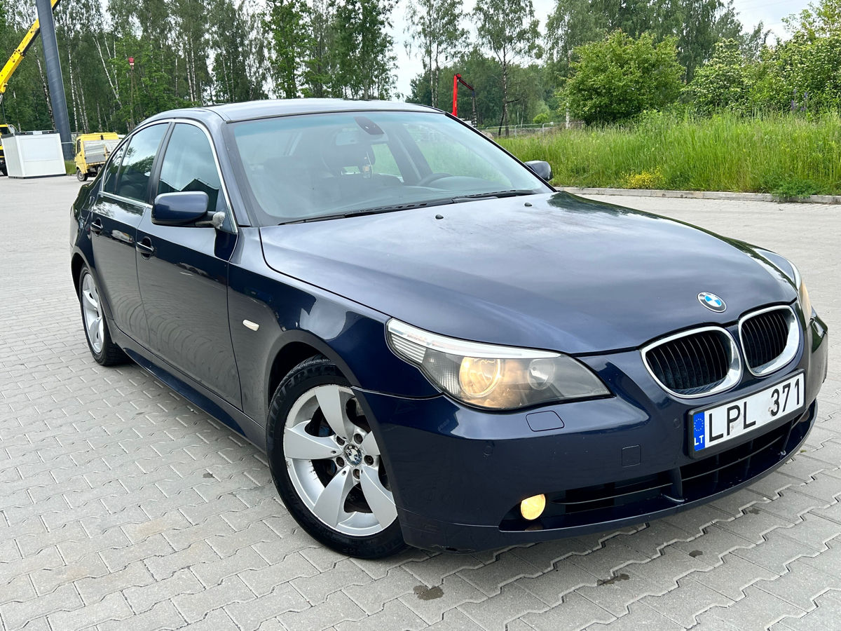 BMW 5 Series фото 6